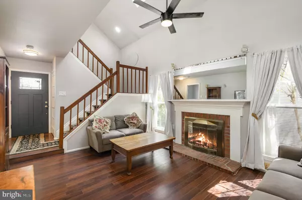 Dumfries, VA 22025,15087 HOLLEYSIDE DR