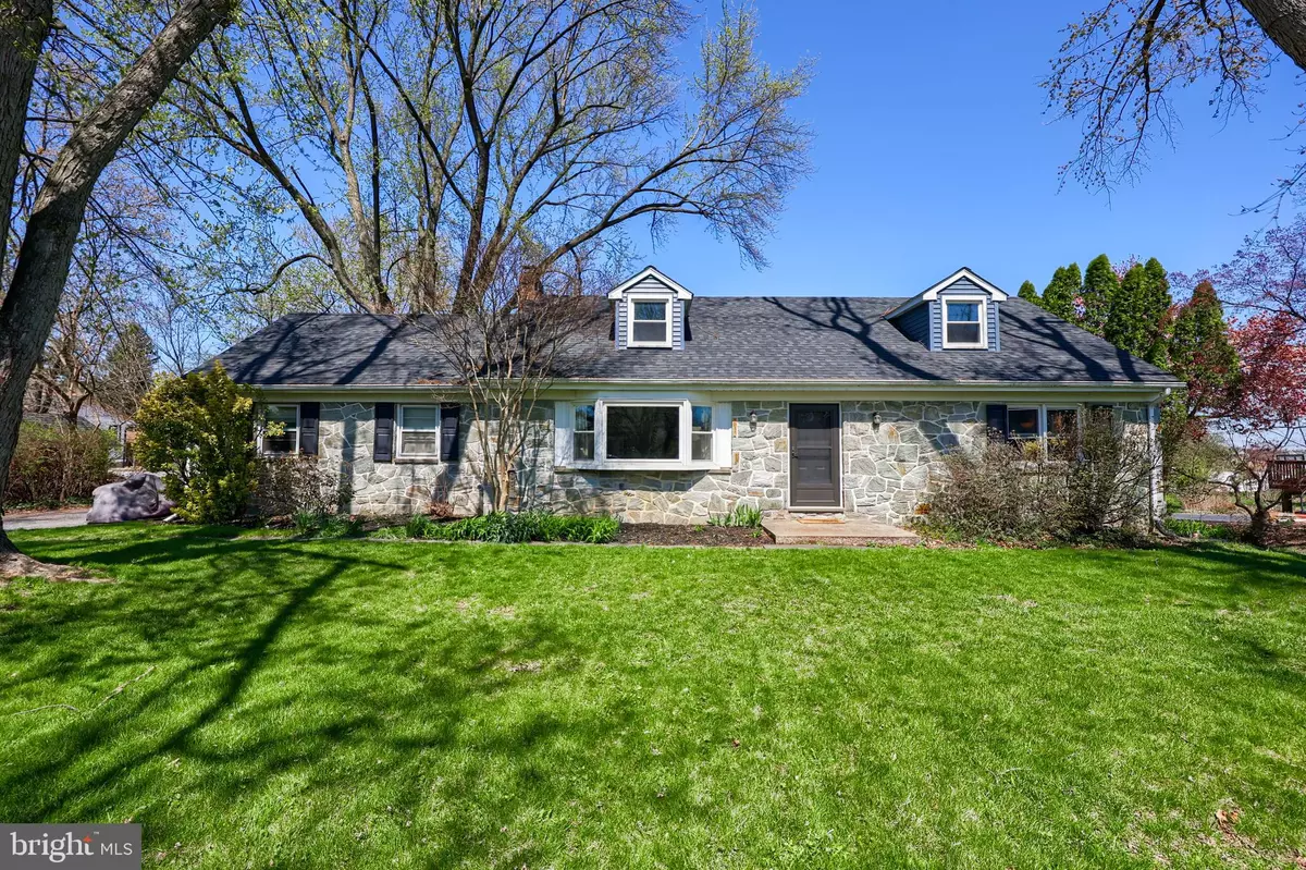 Lancaster, PA 17601,2033 ROBINDALE AVE