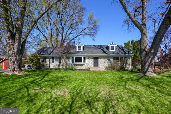 Lancaster, PA 17601,2033 ROBINDALE AVE