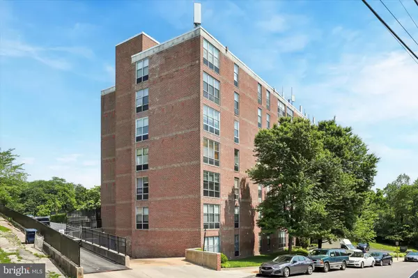 Philadelphia, PA 19128,6100 HENRY AVE #7D