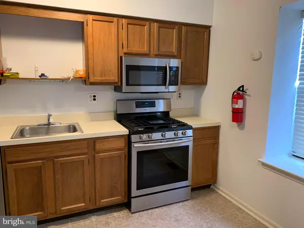 Clementon, NJ 08021,37 BLUE JAY DR