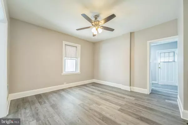 Chester, PA 19013,2325 W 4TH ST
