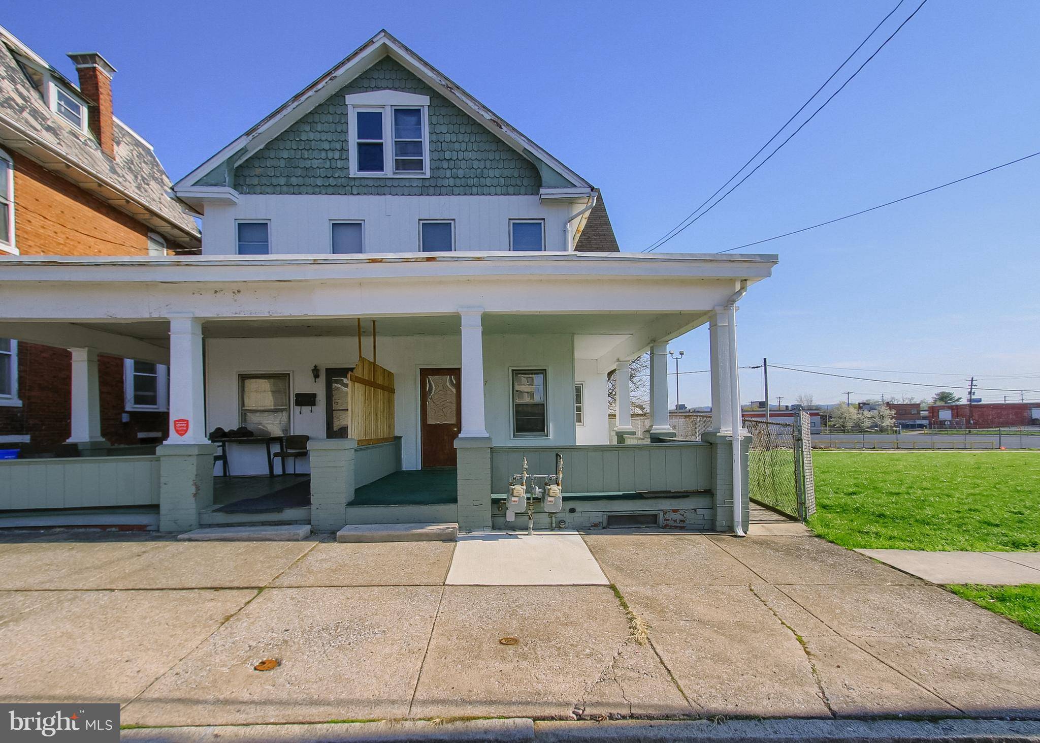 1827 BERRYHILL ST, Harrisburg, PA 17104