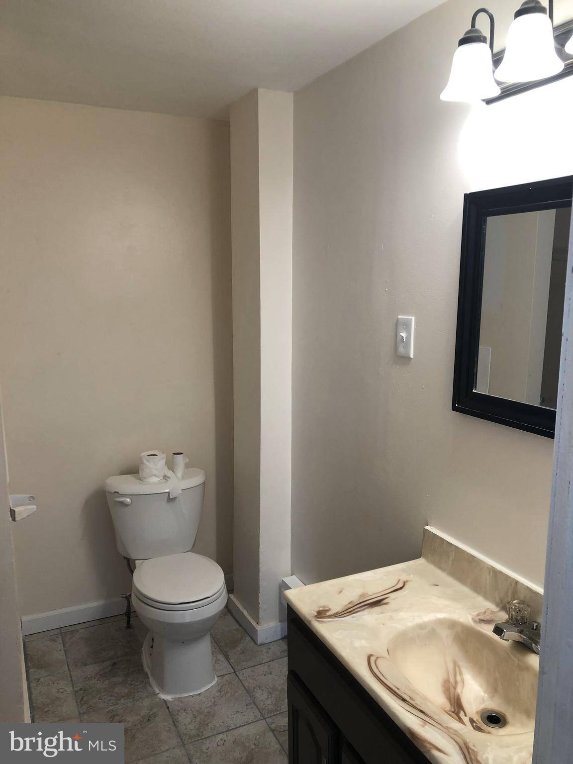 Philadelphia, PA 19133,2526 N FRONT ST