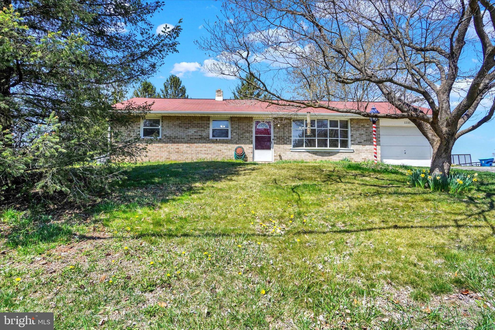 1235 LOMBARD RD, Red Lion, PA 17356