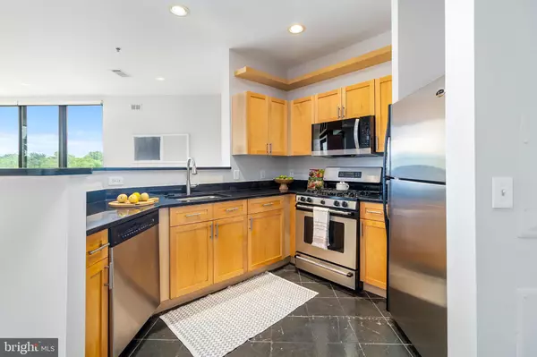 Washington, DC 20008,3883 CONNECTICUT AVE NW #909