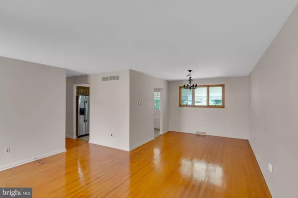 Chalfont, PA 18914,140 CARDINAL RD