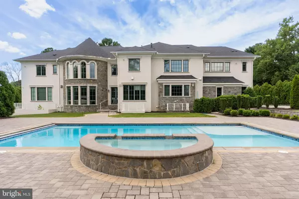 Mclean, VA 22101,1181 BALLANTRAE LN