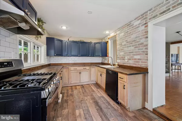 Cheltenham, PA 19012,306 HIGHLAND RD