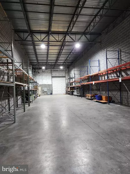 12171 LIVINGSTON RD, Manassas, VA 20109