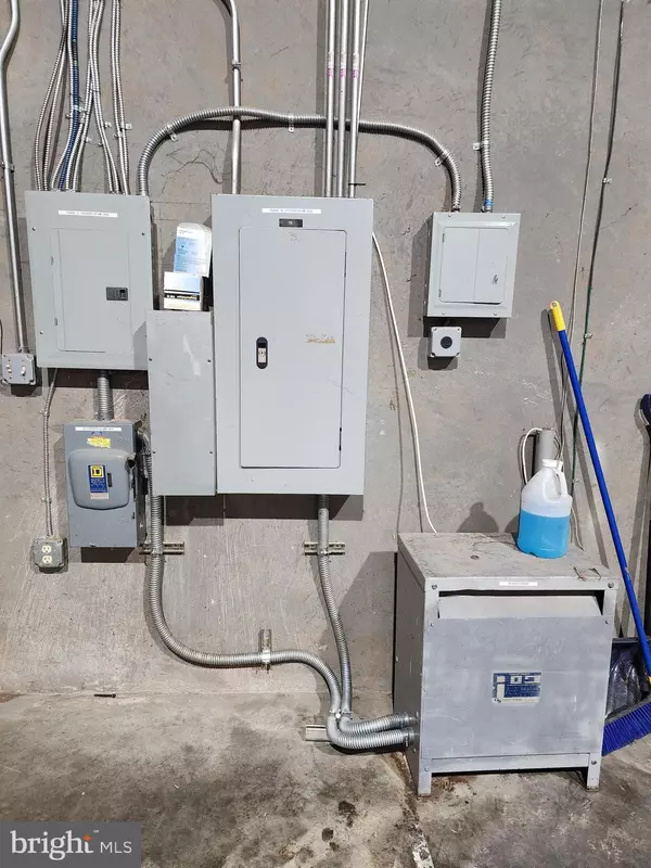 Manassas, VA 20109,12171 LIVINGSTON RD