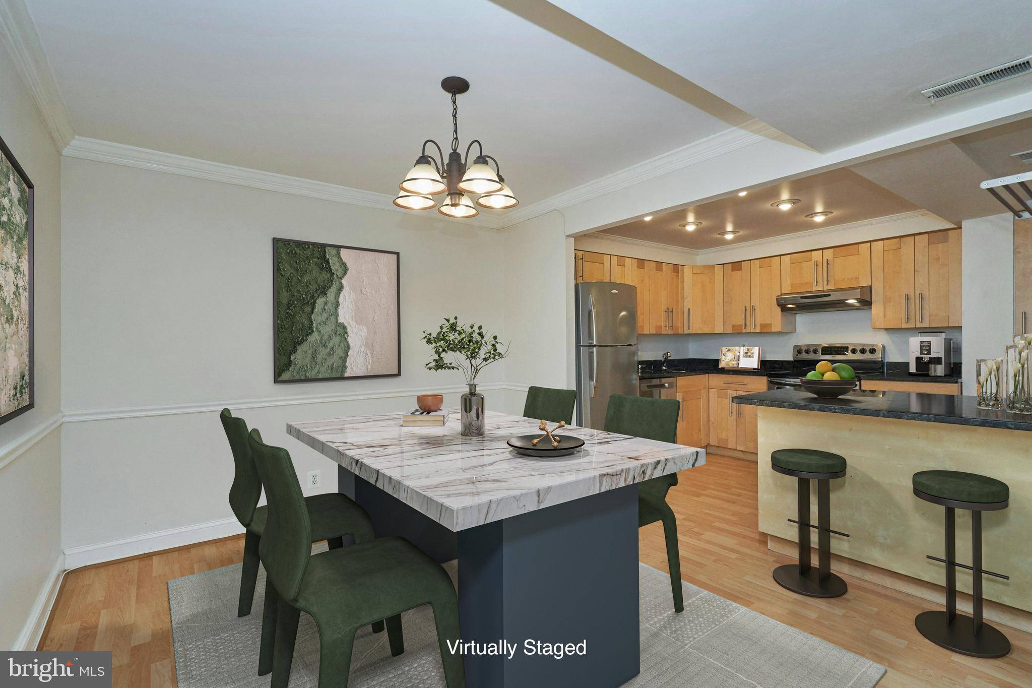 Mclean, VA 22102,7721 TREMAYNE PL #112
