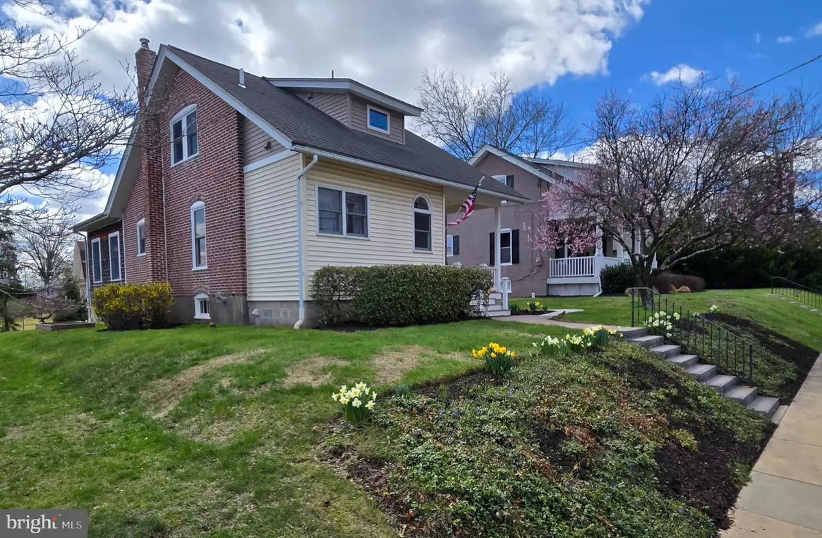 Perkasie, PA 18944,325 S 5TH ST