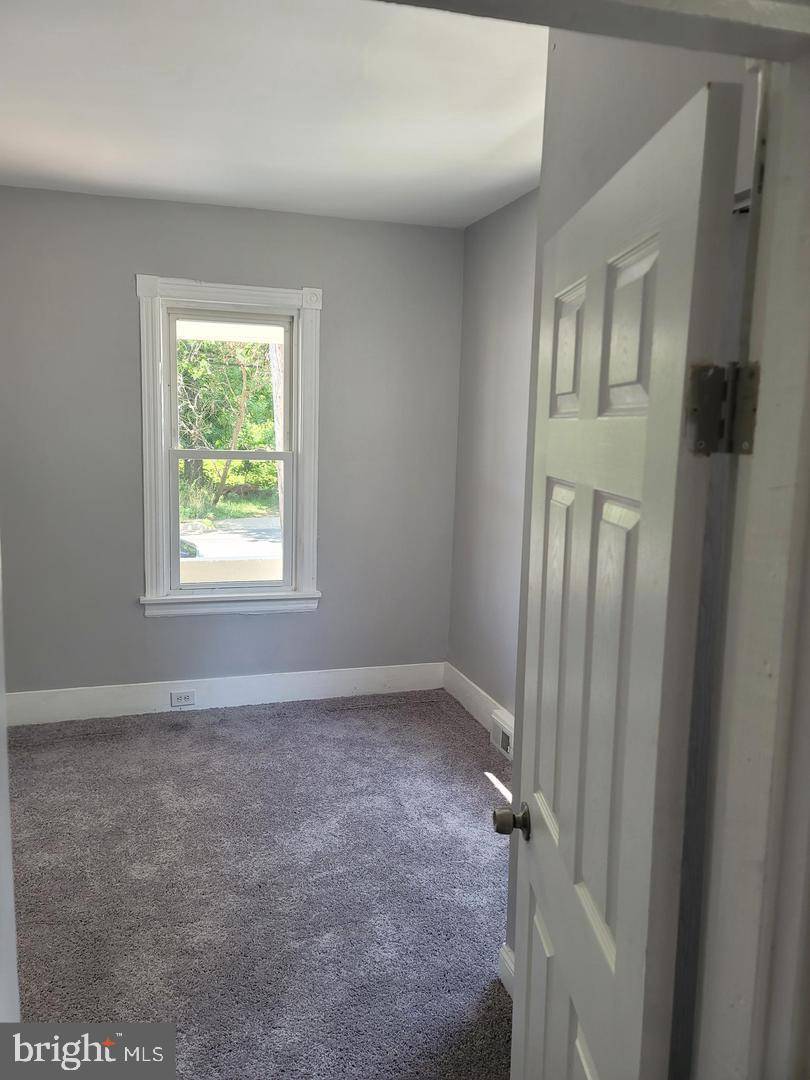 Mount Holly, NJ 08060,212-1/2 RANCOCAS RD