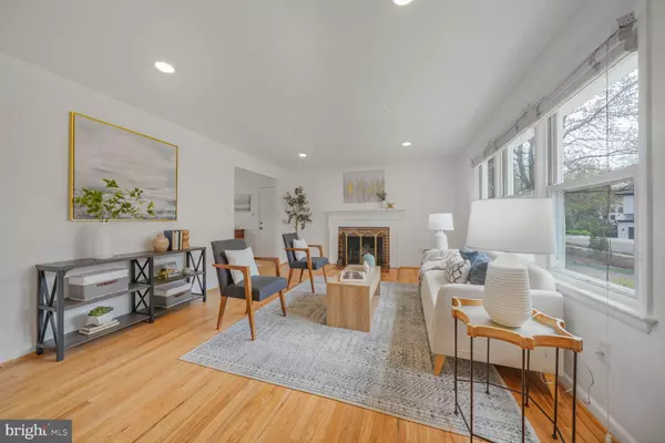 Mclean, VA 22101,1955 FOXHALL RD