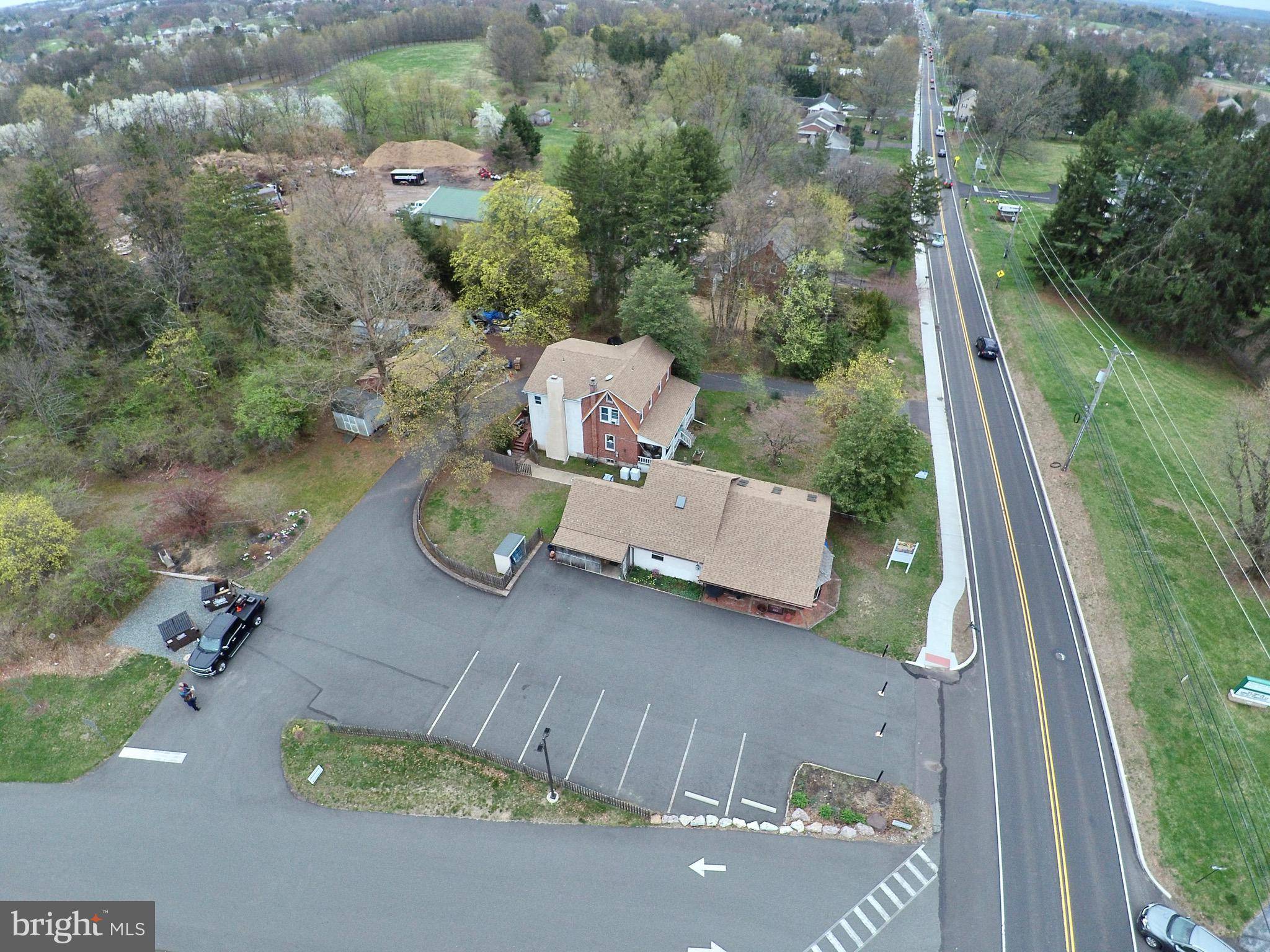 442 N LEWIS RD, Royersford, PA 19468