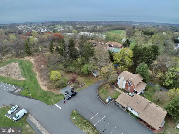 Royersford, PA 19468,442 N LEWIS RD