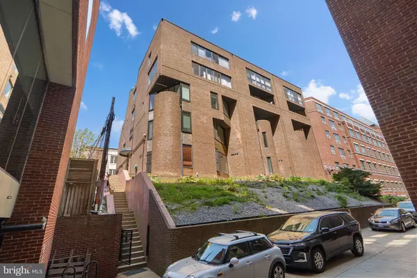 3222 CHERRY HILL LN NW #B2,  Washington,  DC 20007