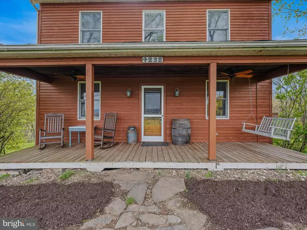 Berkeley Springs, WV 25411,4232 FAIRVIEW DR