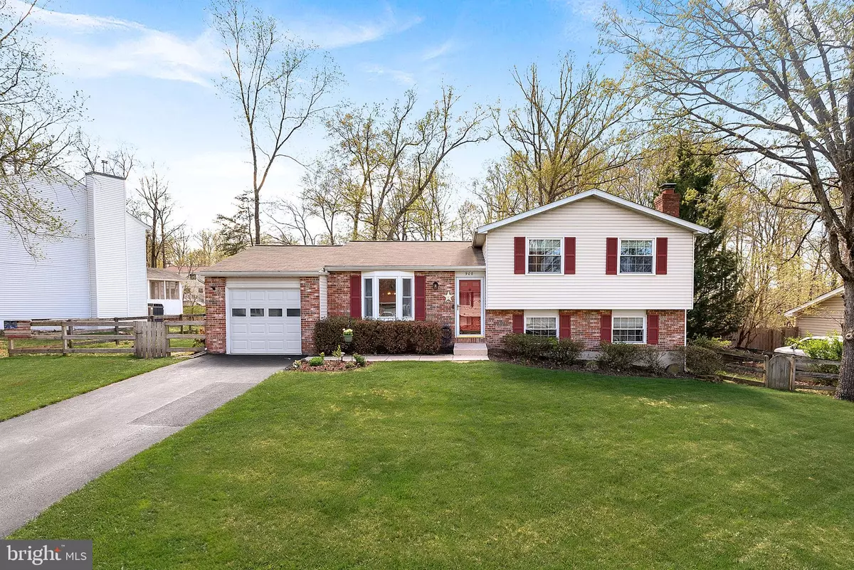 Sterling, VA 20164,908 E ROANOKE RD E