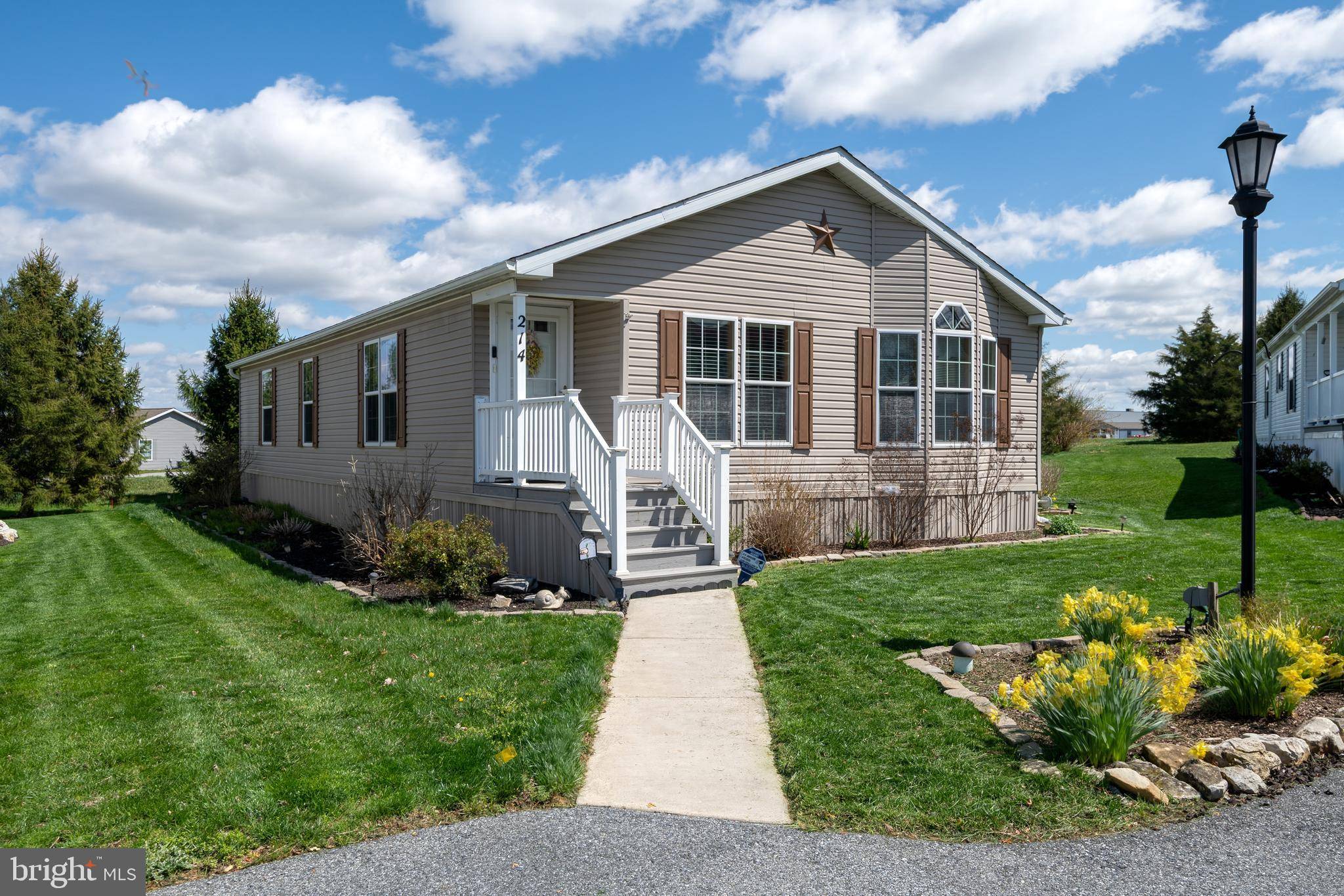 214 SUMMERS DR, Lancaster, PA 17601