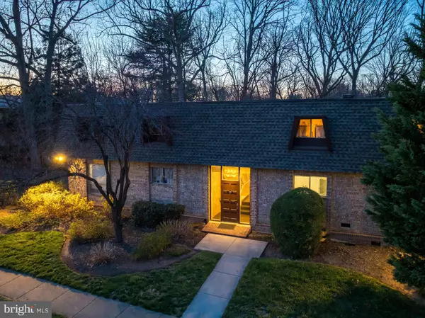 Reston, VA 20190,11622 VANTAGE HILL RD #12B