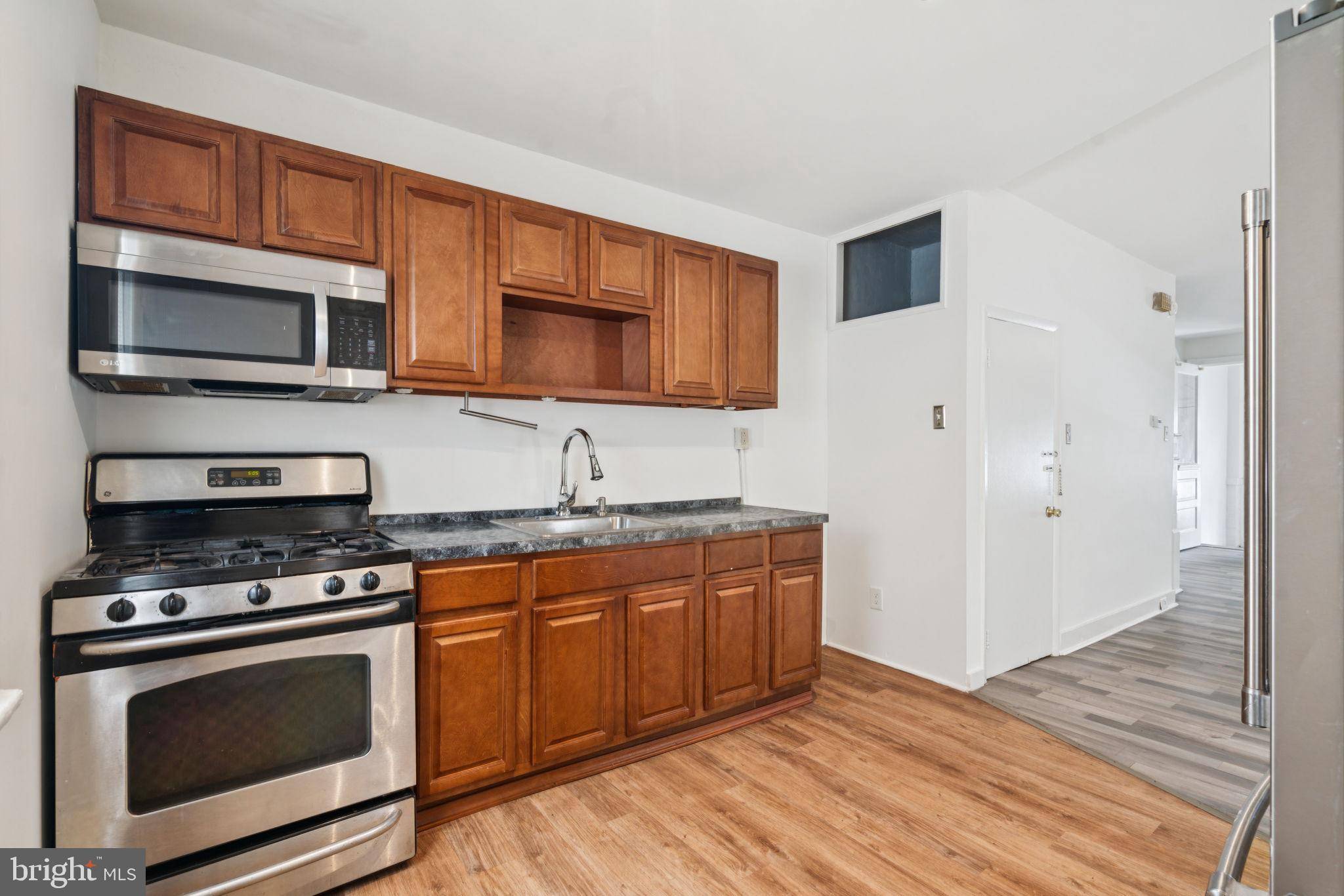 Philadelphia, PA 19143,2020 S CECIL ST