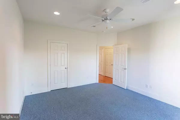 Lewes, DE 19958,18888 BETHPAGE DR #1B
