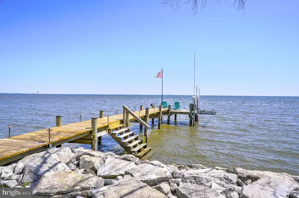 Deale, MD 20751,949 BAY DR