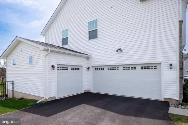 Center Valley, PA 18034,3120 HAWK VALLEY CT