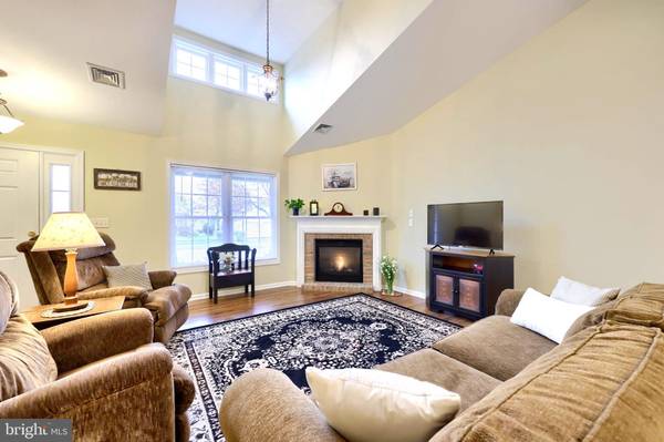 Manheim, PA 17545,421 ROSEWOOD DR