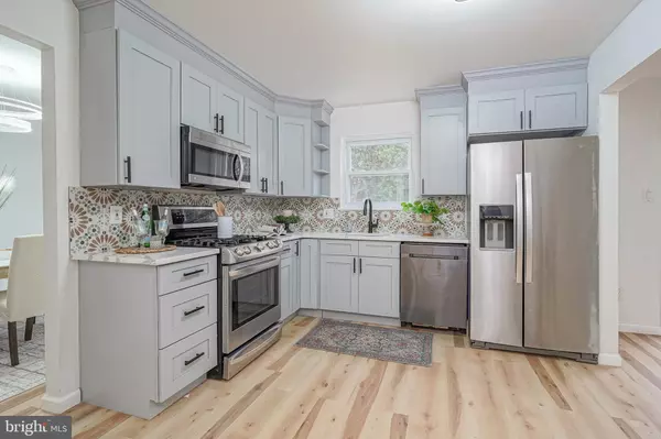 Clementon, NJ 08021,15 ORIOLE PL