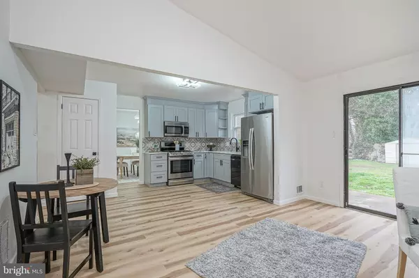 Clementon, NJ 08021,15 ORIOLE PL