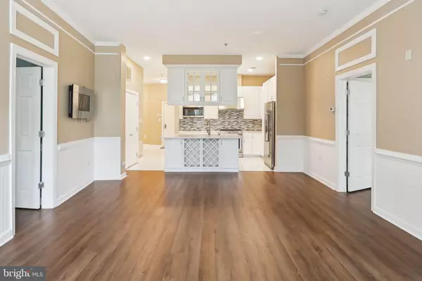 Woodbridge, VA 22191,810 BELMONT BAY DR #102