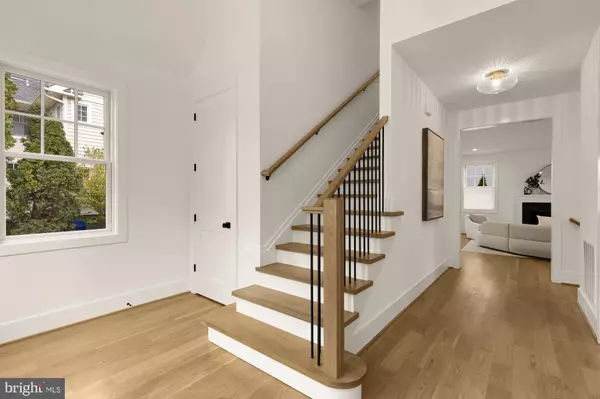 Chevy Chase, MD 20815,6801 WEST AVE