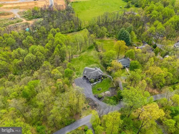 Martinsburg, WV 25403,380 MAY APPLE LN