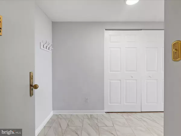 Falls Church, VA 22041,3709 S GEORGE MASON DR #1106 E