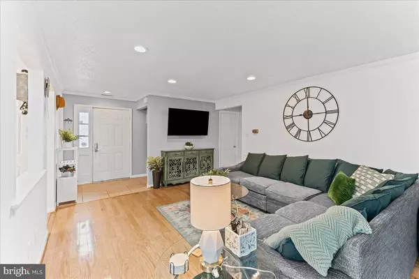 Chesterbrook, PA 19087,28 HOPKINSON CT