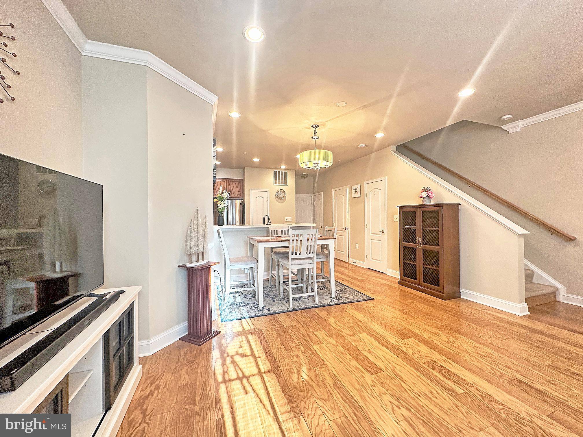 Gaithersburg, MD 20877,363 BELT PL #34-363