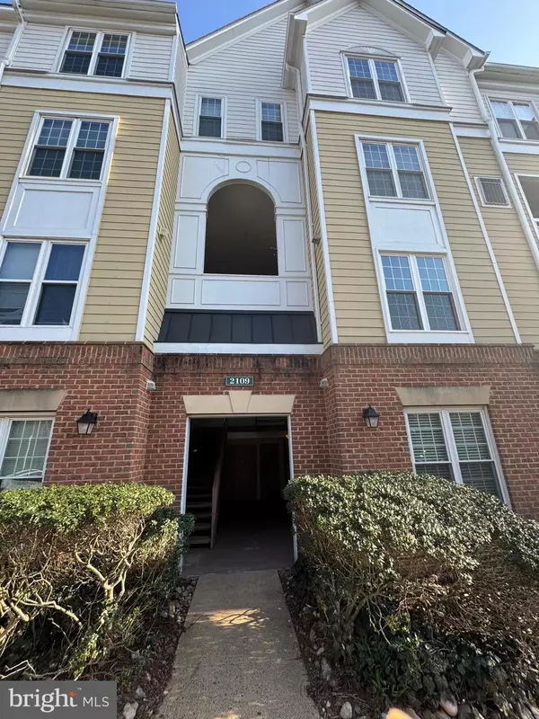 2109 HIGHCOURT LN #203,  Herndon,  VA 20170