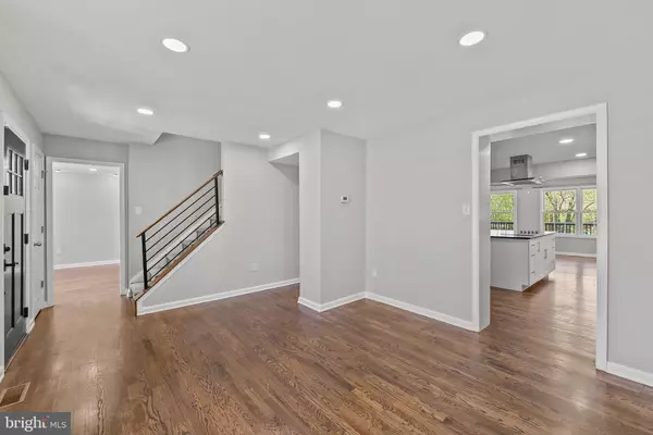 Arlington, VA 22207,2022 N TAYLOR ST