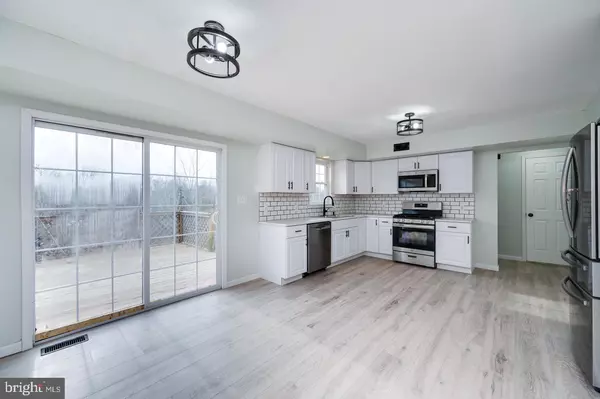 Womelsdorf, PA 19567,326 DOGWOOD LN