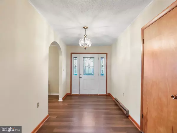 Ranson, WV 25438,33 LONE OAK RD