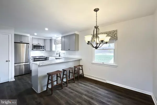 Jacobus, PA 17407,13 CIRCLE DR