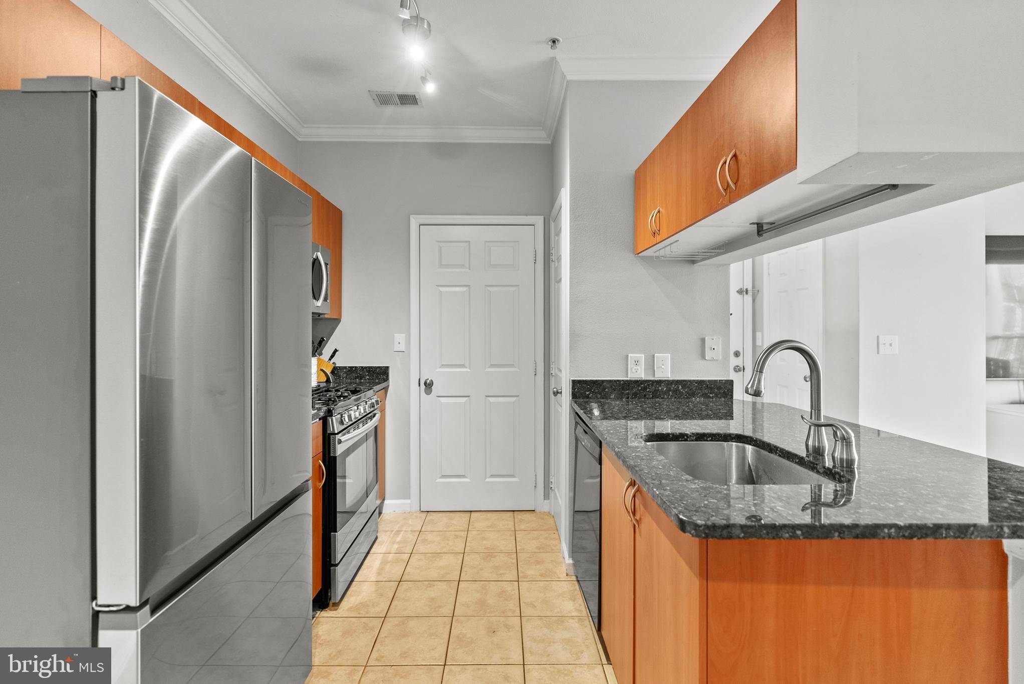 Germantown, MD 20874,19601 GALWAY BAY CIR #301
