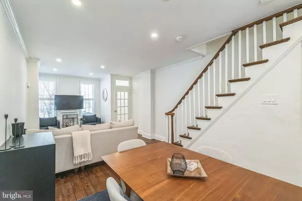 Philadelphia, PA 19130,2444 MEREDITH ST