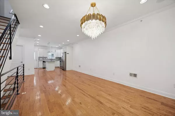 Philadelphia, PA 19122,1718 N HOPE ST