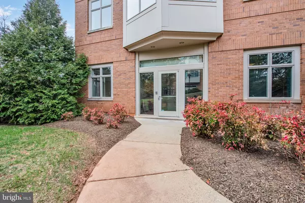 Potomac Falls, VA 20165,46175 WESTLAKE WESTLAKE DR #100