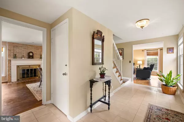 Alexandria, VA 22309,9008 NOMINI LN
