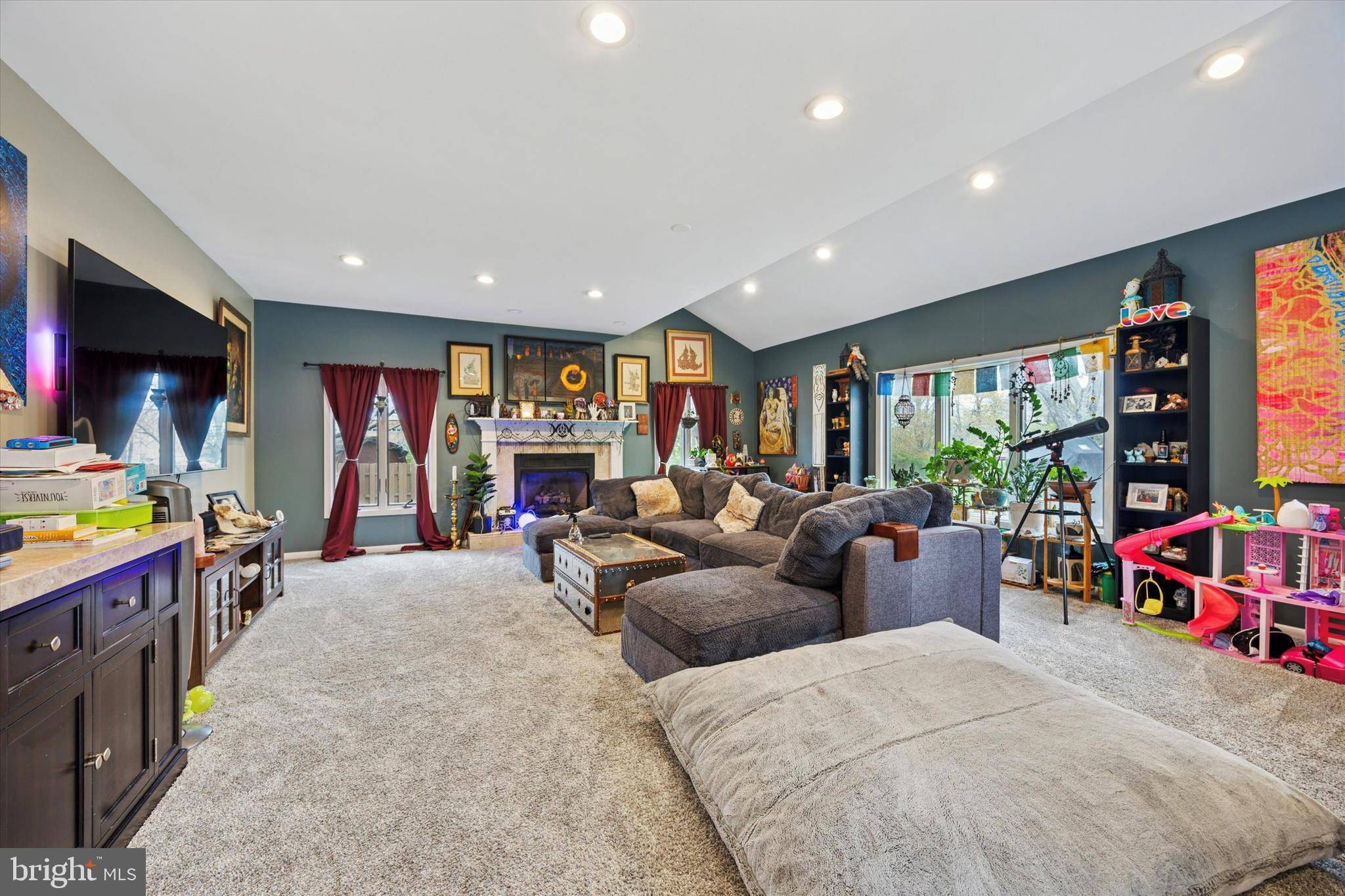 Cherry Hill, NJ 08003,4 FAIRHAVEN CT